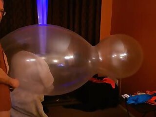 153) Looner Daddy Enjoys Mouse and Giant Doll Balloons