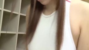 Reina Sasaki’s Swimsuit & Throat Adventure