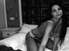 Amateur Webcam Teen Flashes Masturbates