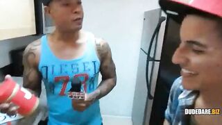 Amateur teen boy goes wild with his arsehole and mouth