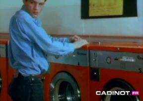 Cadinot.fr - Three Twinks Fuck In A Laundromat