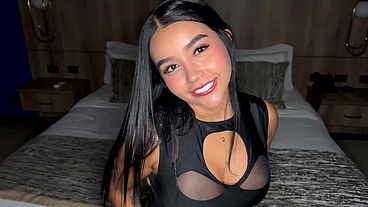 Massive ass Angie Lorenna hooks up with Max