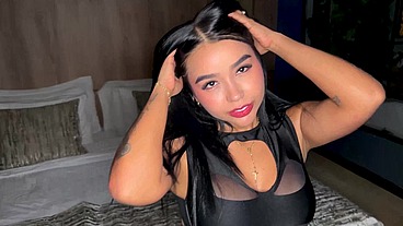 Massive ass Angie Lorenna hooks up with Max