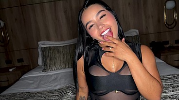Massive ass Angie Lorenna hooks up with Max