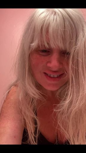 Stepmommy in Yoga Shorts in Her Bathroom