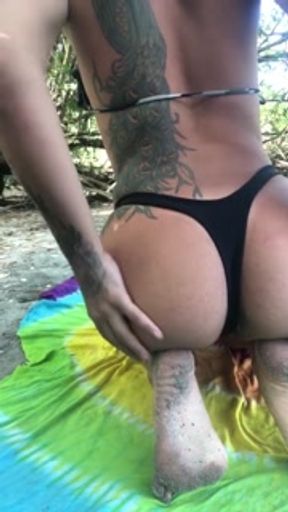 Showing off my pussy in Angra dos Reis - Brazil - common social beach.