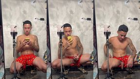 provando o pijama novo e a rola ficou dura
