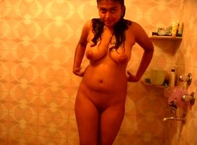 Delectable buxom Indian amateur wife showing curves