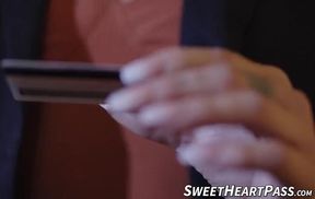 Pissed lesbian Jennifer White tribs hard the trimmed pussy of tattooed Evelin Stone