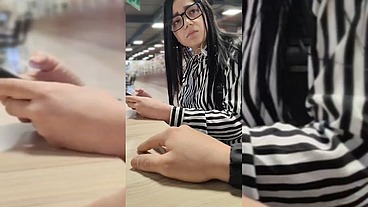 I meet Estefani at the mall when I was going to eat