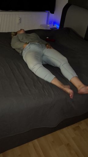 Multiple orgasms foreplay on the bed, let fantasies play, drive Clyde crazy and get even as a result, wet pants tremble   Clip 1