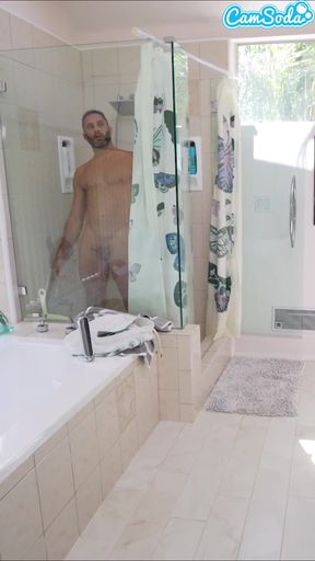 Wet and wild shower sex with Sisi Rose and Damon Dice