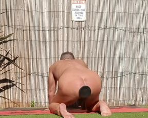 Buttplug in the Garden