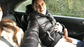 Road trip for Diva Del Tubo and Andrea Dipre jerking off his cock behind the wheel