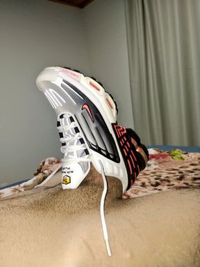playing with my Nike Air Max TN