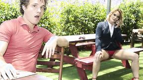 ”Blonde American mommy picked up”