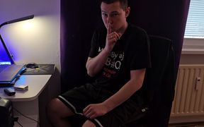 Gave Myself Some Morning Orgasmic Pleasure Before Rushing off to Work. Solo Masturbation