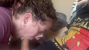 Hippy PAWG deepthroats huge cock while her gamer BF watches