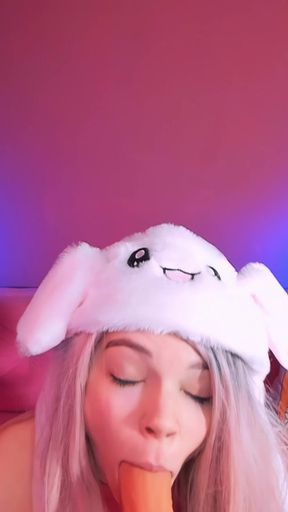 E-girl dildo blowjob