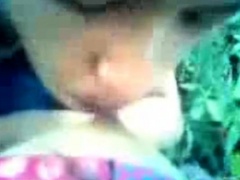 Nyonyot puting budak sekolah