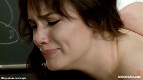 ”Prof spanks booty to college girl”