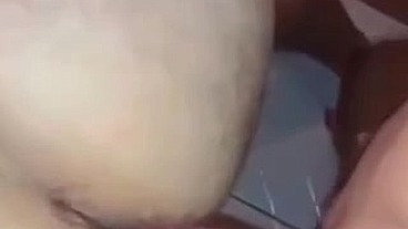 TRANS SOCANDO PIROCA NO CU DO MACHO