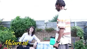 Milf With Big Round Ass Gets Nailed Outdoors By Bbc Lover