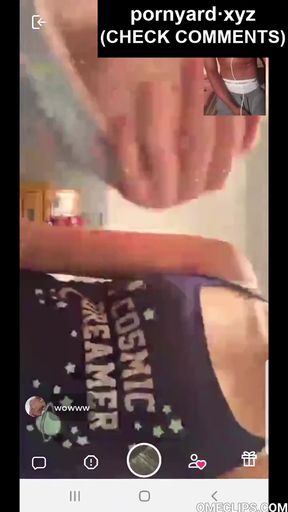 Amateur teen shows off her webcam antics