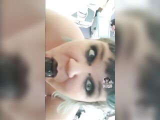 TRAILER - LADY SUCKS