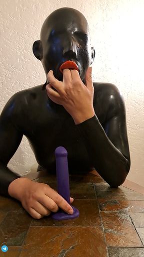 Doll's trainning to throatfuck with silicone mask