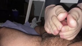 PALE FEET FOOTJOB - FULL HD