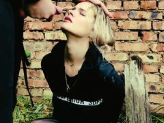 Zombie hook-up with last magnificent woman on earth - XXX!