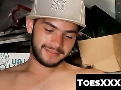 ToesXXX.com - Jocks' side-by-side jerk off with toe-focused climax