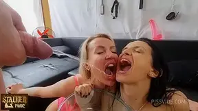 [Black Friday!] Elen Million Vs Vitoria Vonteese Pissed In Mouth