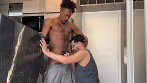 Encontrei esse puto no elevador do pr&eacute_dio n&atilde_o aguentamos de tes&atilde_o e fomos meter