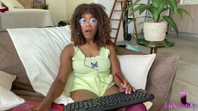 gaming cutie jenna foxx enjoys teasing her pussy with a dildo!