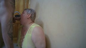 Milf does blowjob without hands and my dick shoots cum
