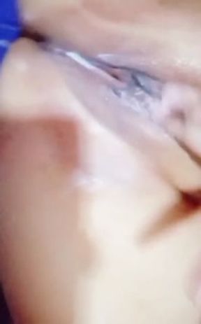 Sa sobrang libog nilabasan agad ako