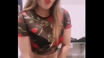 Ecuatoriana hermosa curvilinea LA