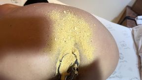 enchi meu cu com meio quilo de farofa apimentada - dois amigos arrombaram meu rabo e encheram meu cu com uma mistura quente, fiquei tao ardida e esfolada que precisei lavar o cu com leite. gost