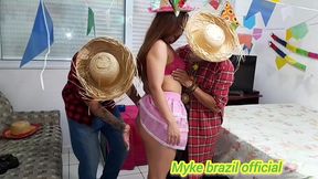 muito sexo gostoso na festas de arraial de sao joao 2025 com a delicia lia loci ela adora sexo anal