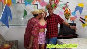 muito sexo gostoso na festas de arraial de sao joao 2025 com a delicia lia loci ela adora sexo anal