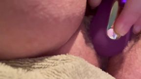 Free Hairy Pussy Cums and Gets Creamy