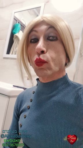 Transgender Alexa show her dick and cum