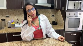 mi madrastra doctora hermosa se equivoco de pastilla y ahora tiene que ayudar con la ereccion de su hijastro