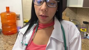 mi madrastra doctora hermosa se equivoco de pastilla y ahora tiene que ayudar con la ereccion de su hijastro