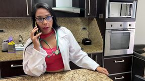 mi madrastra doctora hermosa se equivoco de pastilla y ahora tiene que ayudar con la ereccion de su hijastro