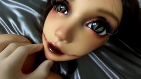着ぐるみマスクとシリコンバストがフェチ心をくすぐります