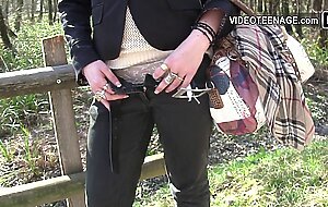 19 year blonde Jess does her first porn casting