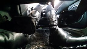 Under Pedal Driving Mazda in Flat Leather Winter Boots